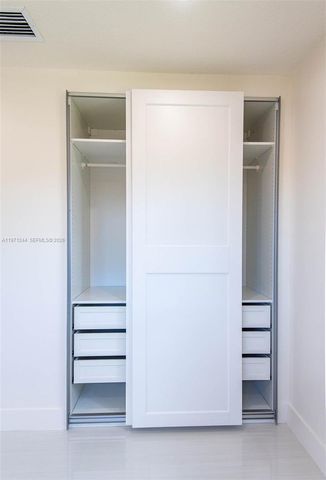 11861 SW 185th Ter, Miami, FL 33177