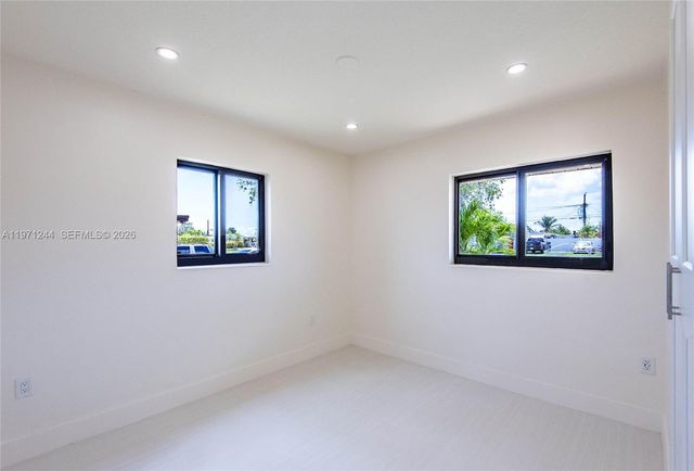 11861 SW 185th Ter, Miami, FL 33177