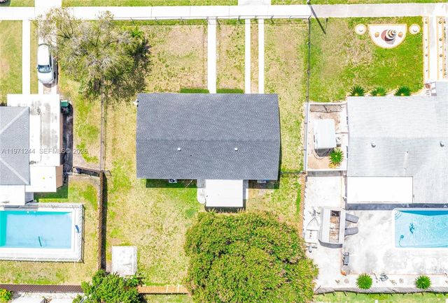 11861 SW 185th Ter, Miami, FL 33177