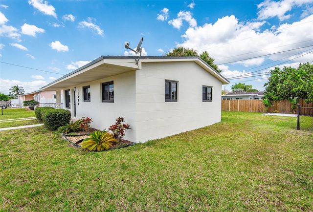 11861 SW 185th Ter, Miami, FL 33177