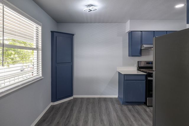 1701 N Lewis Avenue 1, Fayetteville, AR 72703