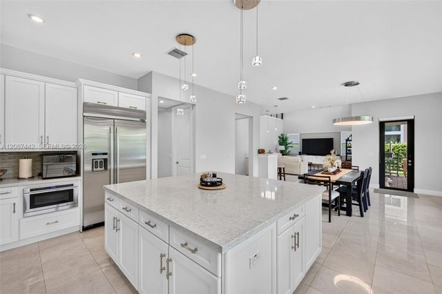 10283 Sweet Bay Manor, Parkland, FL 33076