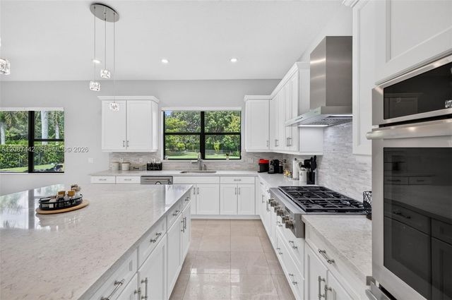 10283 Sweet Bay Manor, Parkland, FL 33076