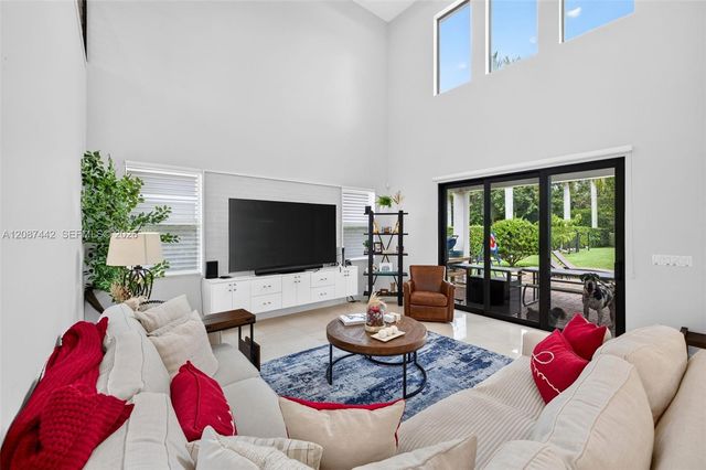 10283 Sweet Bay Manor, Parkland, FL 33076