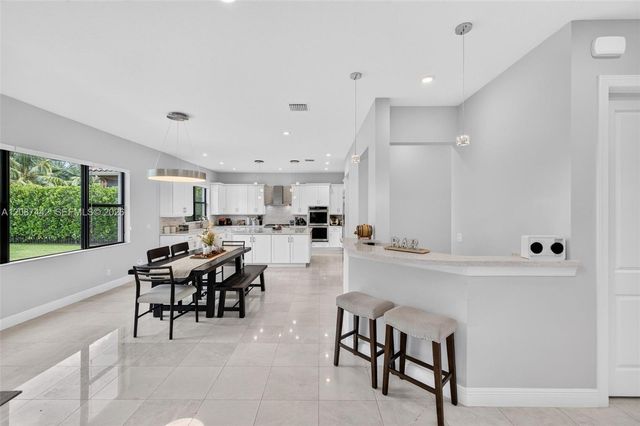 10283 Sweet Bay Manor, Parkland, FL 33076
