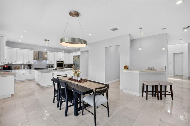 10283 Sweet Bay Manor, Parkland, FL 33076