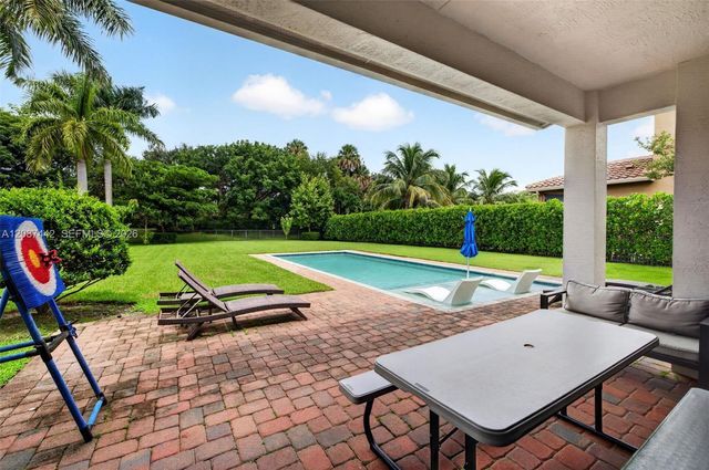 10283 Sweet Bay Manor, Parkland, FL 33076
