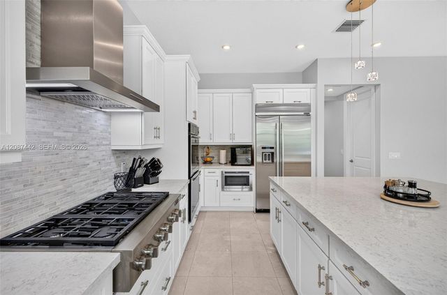 10283 Sweet Bay Manor, Parkland, FL 33076