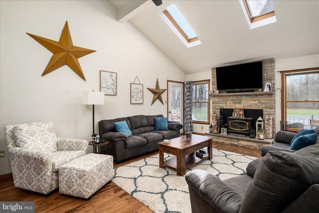 282 CHESTERFIELD JACOBSTOWN RD, Wrightstown, NJ 08562