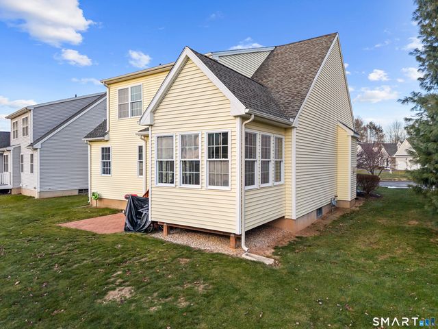 24 Phillips Farm Road 24, East Hartford, CT 06118