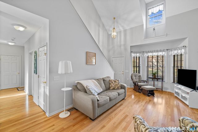 24 Phillips Farm Road 24, East Hartford, CT 06118