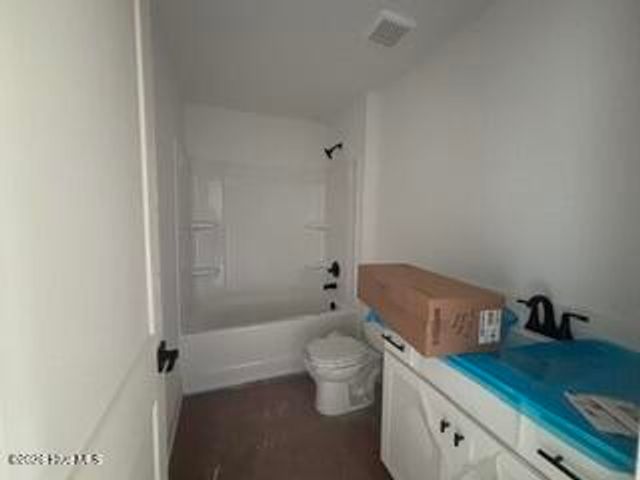 280 Eastwood Drive, Wallace, NC 28466