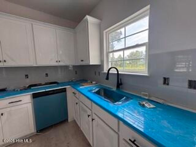 280 Eastwood Drive, Wallace, NC 28466