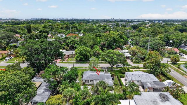 841 SW 18th Court, Fort Lauderdale, FL 33315