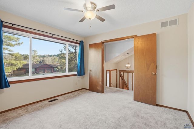 3415 IDLEWILD CT, Rapid City, SD 57702