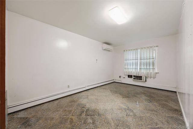 867 Kinsella Street, Bronx, NY 10462