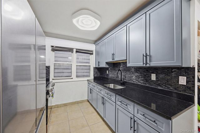 867 Kinsella Street, Bronx, NY 10462