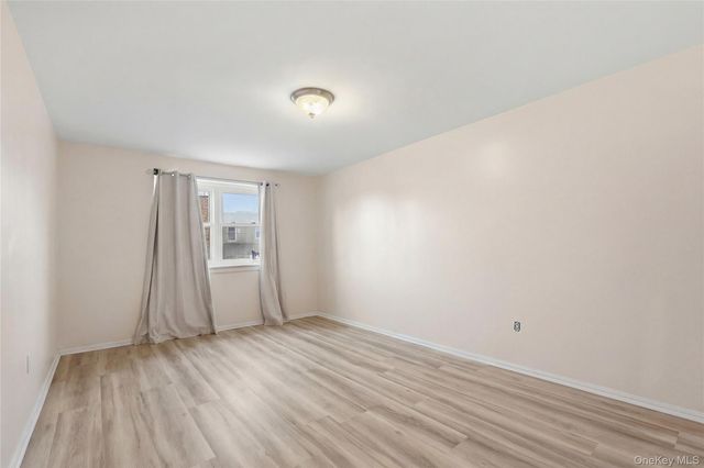 867 Kinsella Street, Bronx, NY 10462