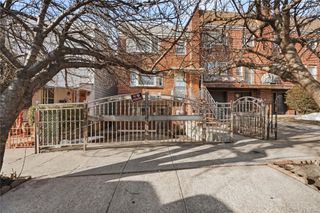 867 Kinsella Street, Bronx, NY 10462