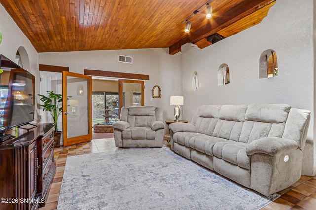 2822 Buena Vida Court, Las Cruces, NM 88011