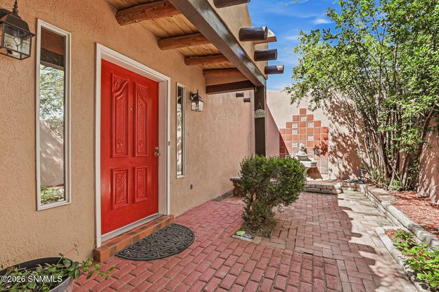 2822 Buena Vida Court, Las Cruces, NM 88011