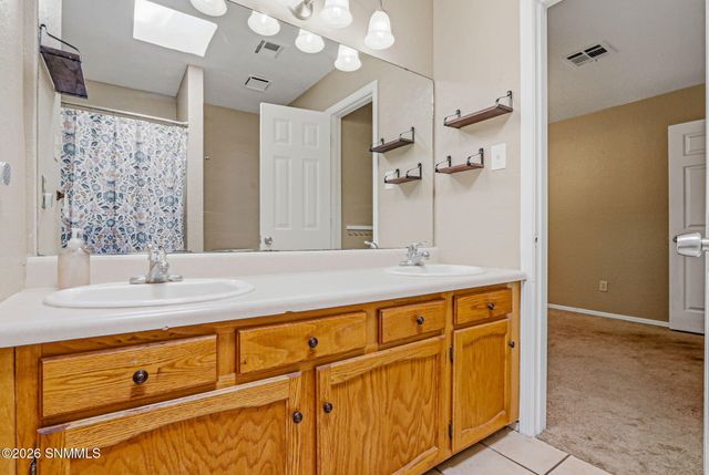 2822 Buena Vida Court, Las Cruces, NM 88011