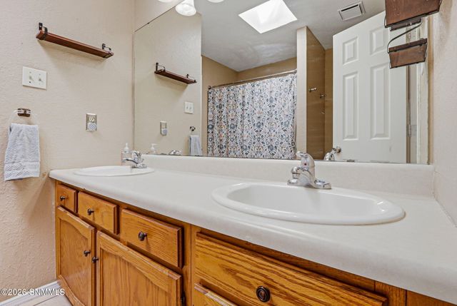 2822 Buena Vida Court, Las Cruces, NM 88011