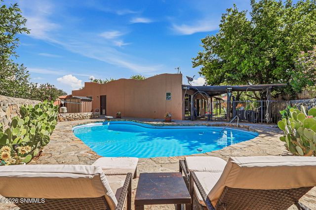 2822 Buena Vida Court, Las Cruces, NM 88011