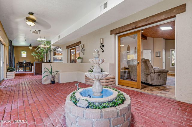 2822 Buena Vida Court, Las Cruces, NM 88011