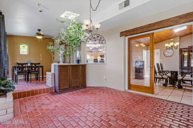 2822 Buena Vida Court, Las Cruces, NM 88011