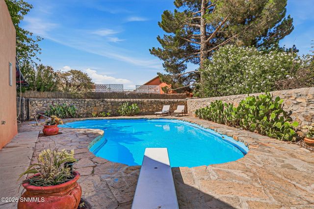 2822 Buena Vida Court, Las Cruces, NM 88011