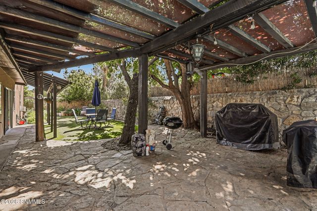 2822 Buena Vida Court, Las Cruces, NM 88011