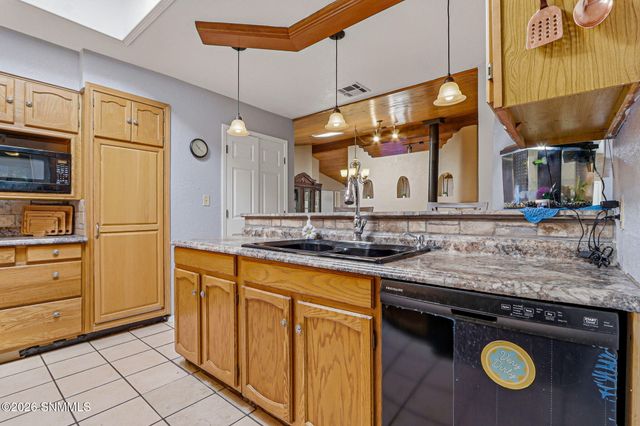 2822 Buena Vida Court, Las Cruces, NM 88011