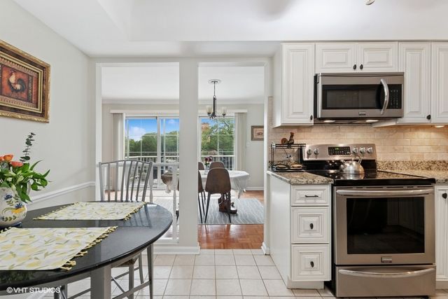 128 Carriage Way Drive 217B, Burr Ridge, IL 60527