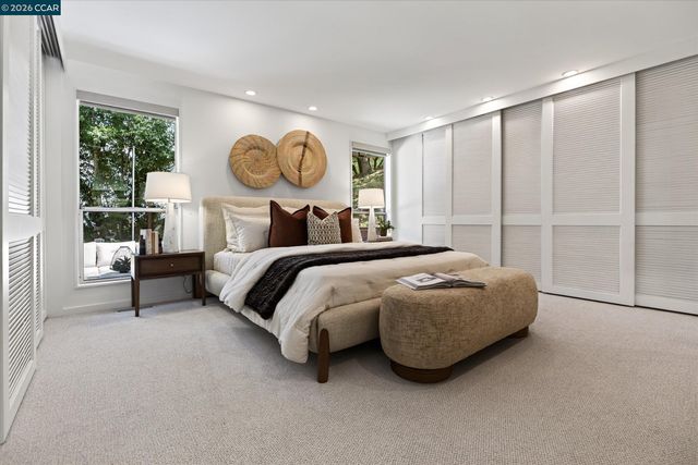 521 Tahos Rd, Orinda, CA 94563
