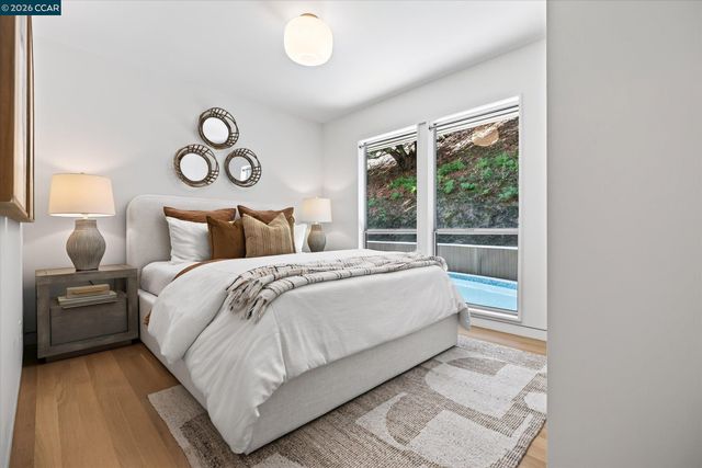 521 Tahos Rd, Orinda, CA 94563