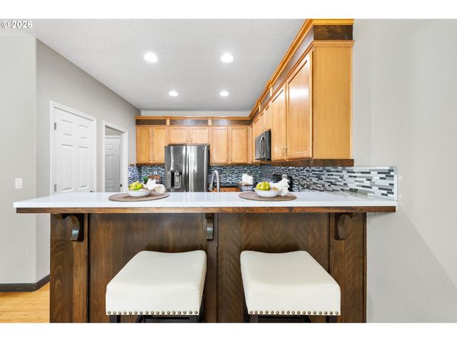 1360 Ne COHO Ct, Troutdale, OR 97060