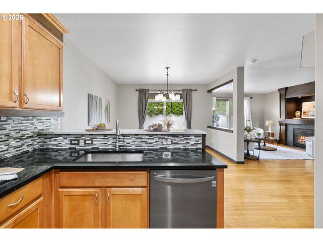 1360 Ne COHO Ct, Troutdale, OR 97060