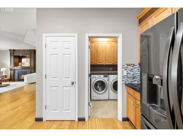 1360 Ne COHO Ct, Troutdale, OR 97060