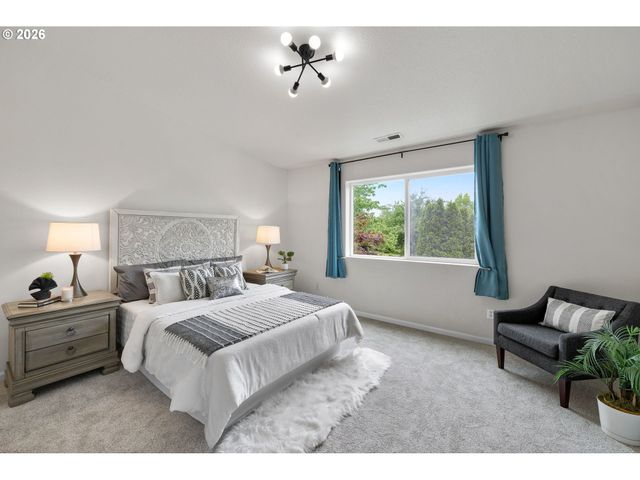 1360 Ne COHO Ct, Troutdale, OR 97060