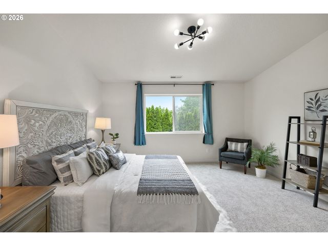 1360 Ne COHO Ct, Troutdale, OR 97060