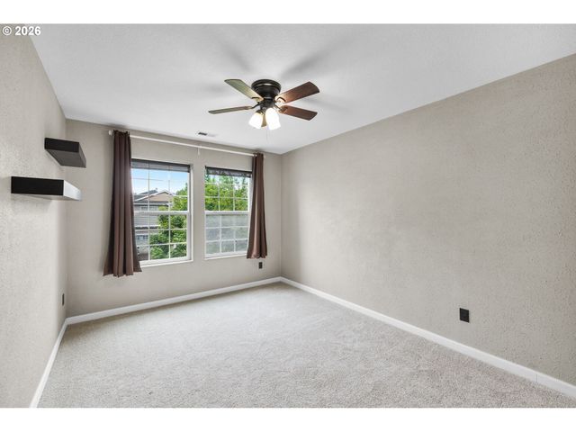 1360 Ne COHO Ct, Troutdale, OR 97060