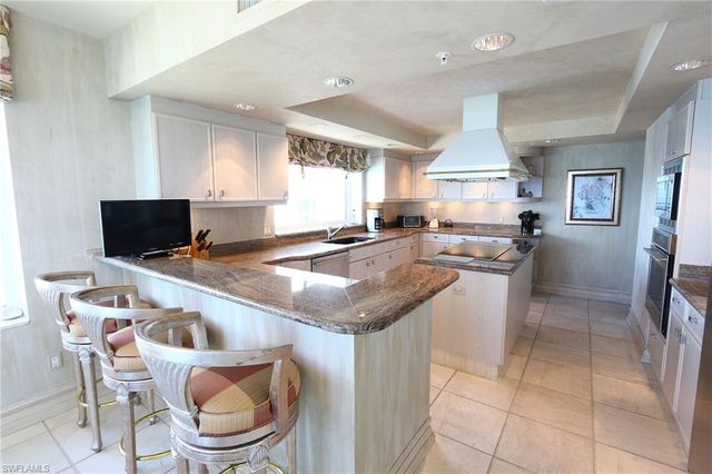 8231 Bay Colony DR 1604, Naples, FL 34108