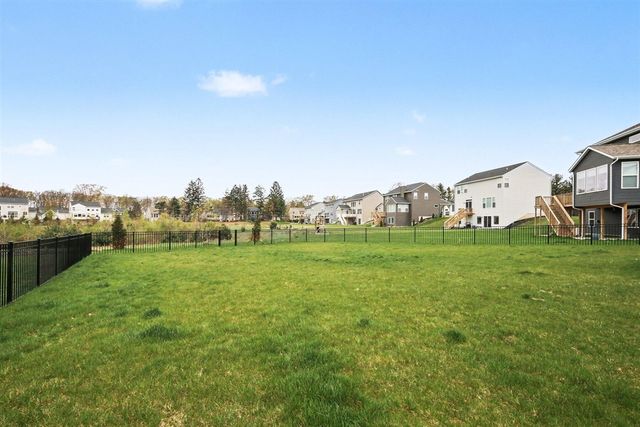 13059 Pine Glen Drive, Grand Haven, MI 49417