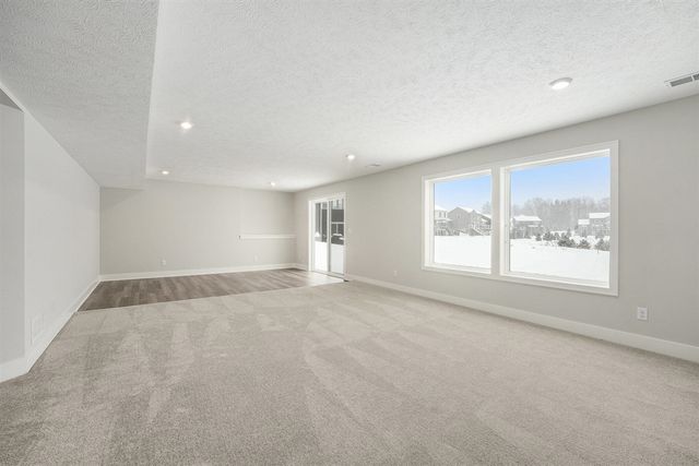 13059 Pine Glen Drive, Grand Haven, MI 49417