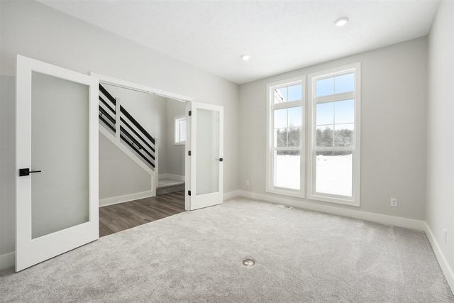 13059 Pine Glen Drive, Grand Haven, MI 49417