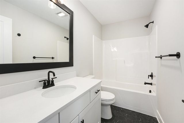 13059 Pine Glen Drive, Grand Haven, MI 49417