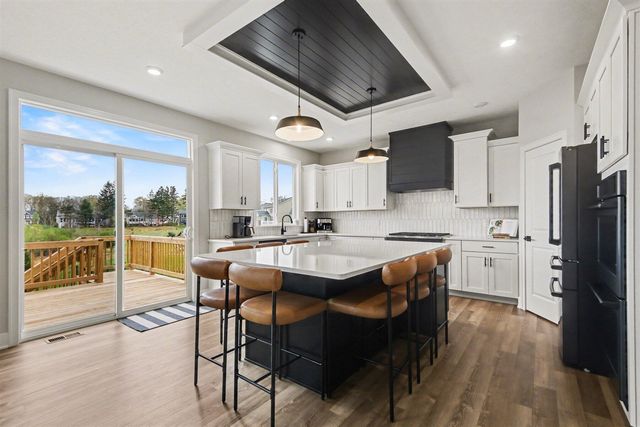 13059 Pine Glen Drive, Grand Haven, MI 49417