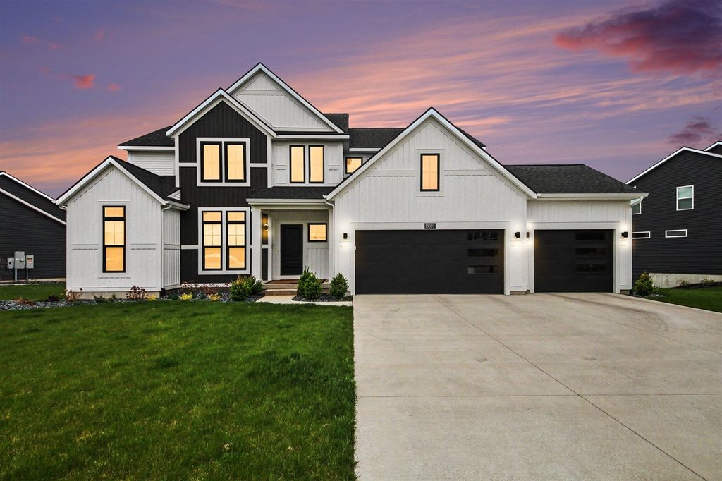 13059 Pine Glen Drive, Grand Haven, MI 49417
