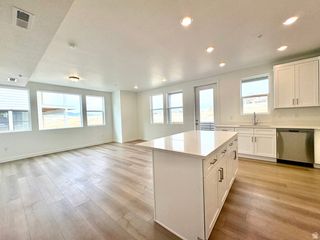 718 W BLUE MAGIC LN #201, Midvale, UT 84047